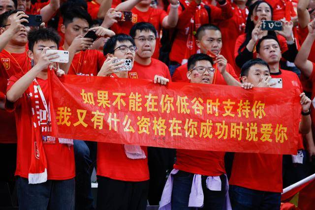 米兰与曼城考虑重磅球员互换，锋线王牌换后防铁卫